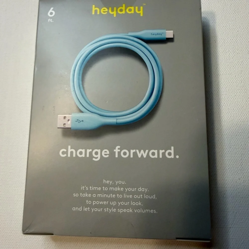 NIB Heyday Light Blue USB-A 6ft Cable (D5)